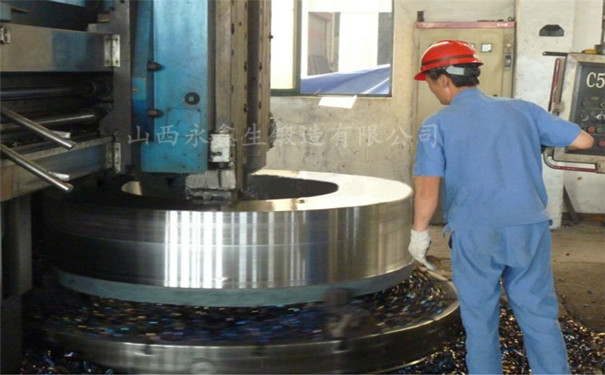 環(huán)形鍛件加工中