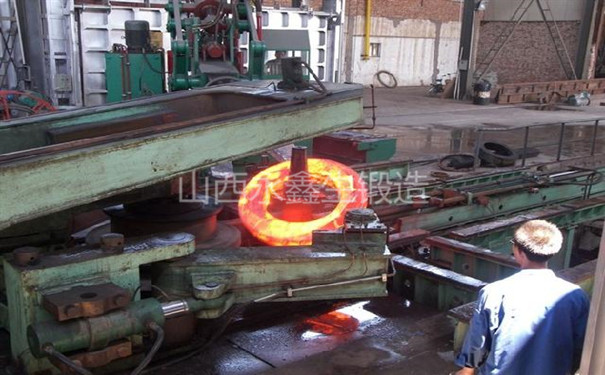 環(huán)形鍛件的軋制過程